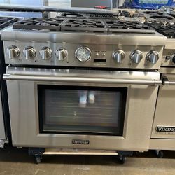 THERMADOR 36”WIDE DUAL FUEL RANGE STOVE 