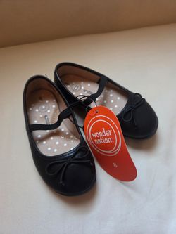 Girls size 8 flats