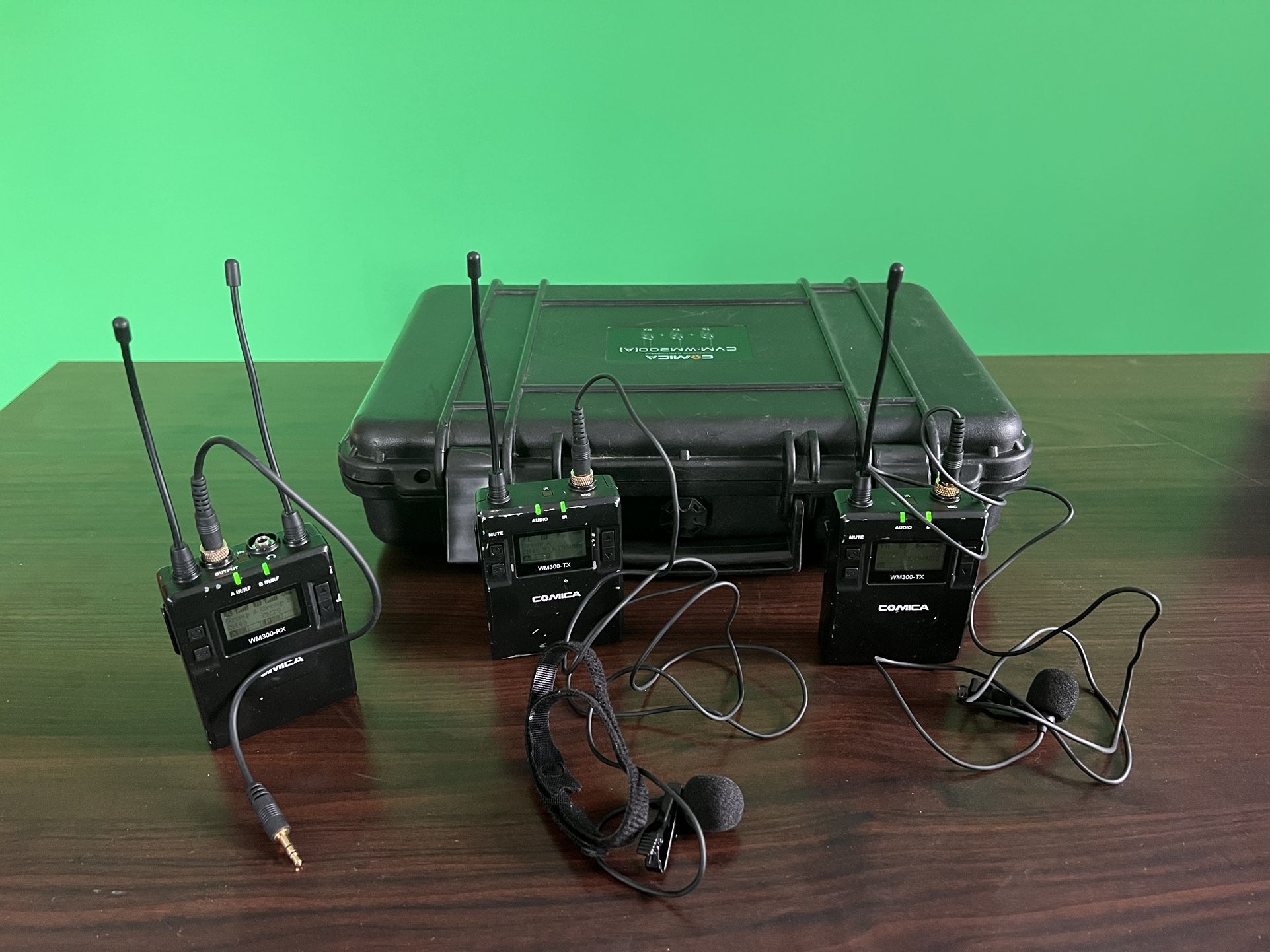 Dual Wireless Lavalier Microphone System, Comica CVM-WM300