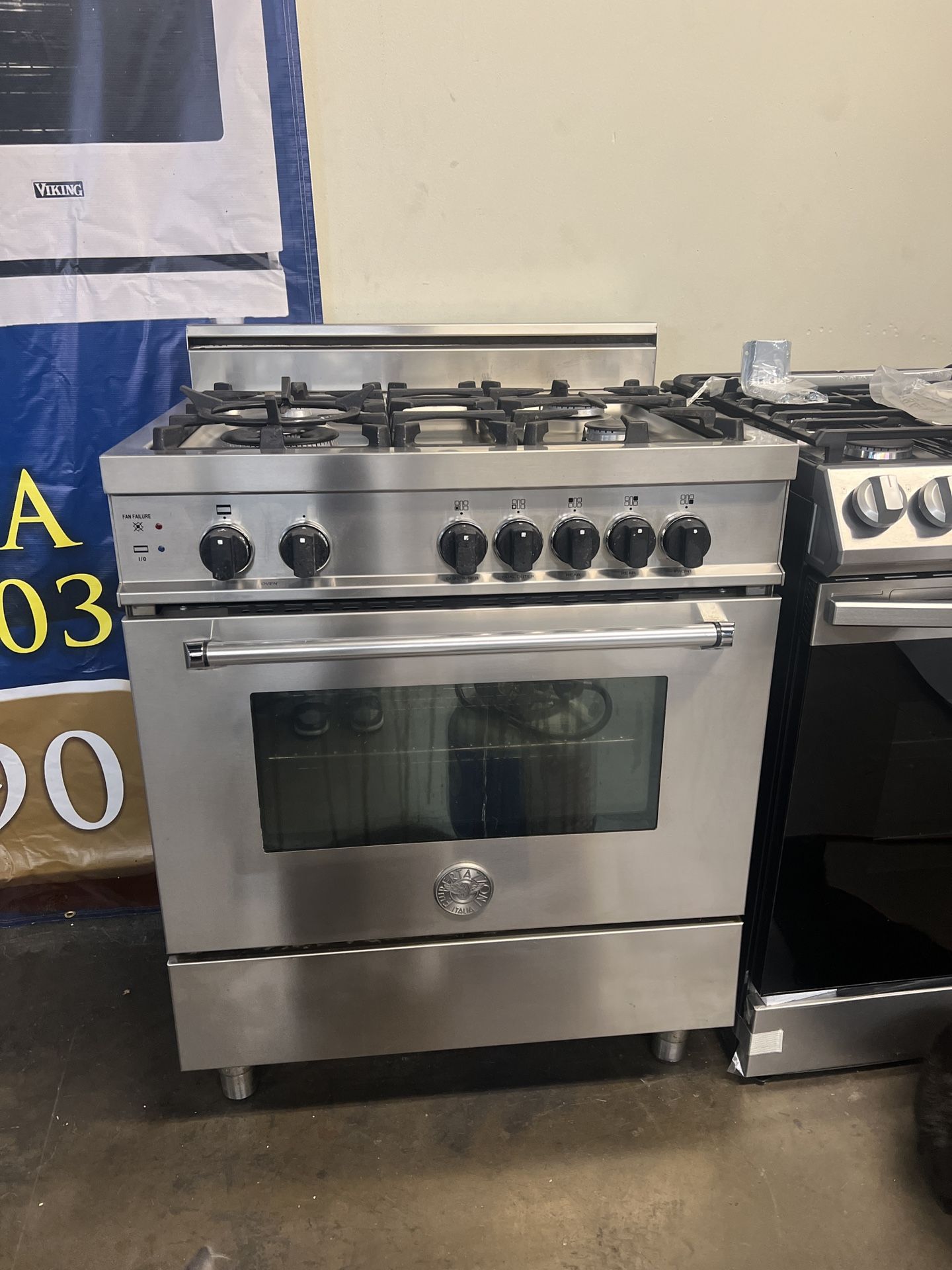 BERTAZZONI 30”WIDE GAS RANGE STOVE STAINLESS STEEL