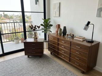 Vintage Mid-Century Modern Bedroom Set – Large 9-Drawer Dresser + Matching Nightstand