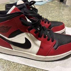 Jordan 1 Mid Chicago Toe - Sz. 8.5
