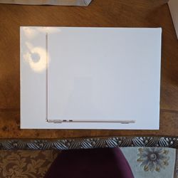 Gold 13.6 M2 MacBook Air, Sealed, New In BOX