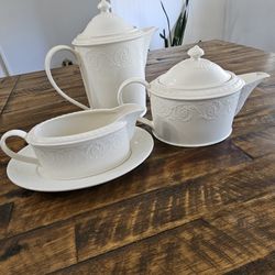 Mikasa Plaza Lane Collection