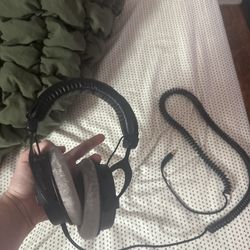beyerdynamic dt 990 pro headphones - $100, great condition