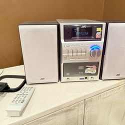 JVC UX-G50 Micro Component Stereo System - 5 CD player, AM, FM, USB and AUX w/Remote- Tested