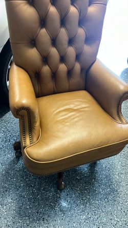 Desk chair