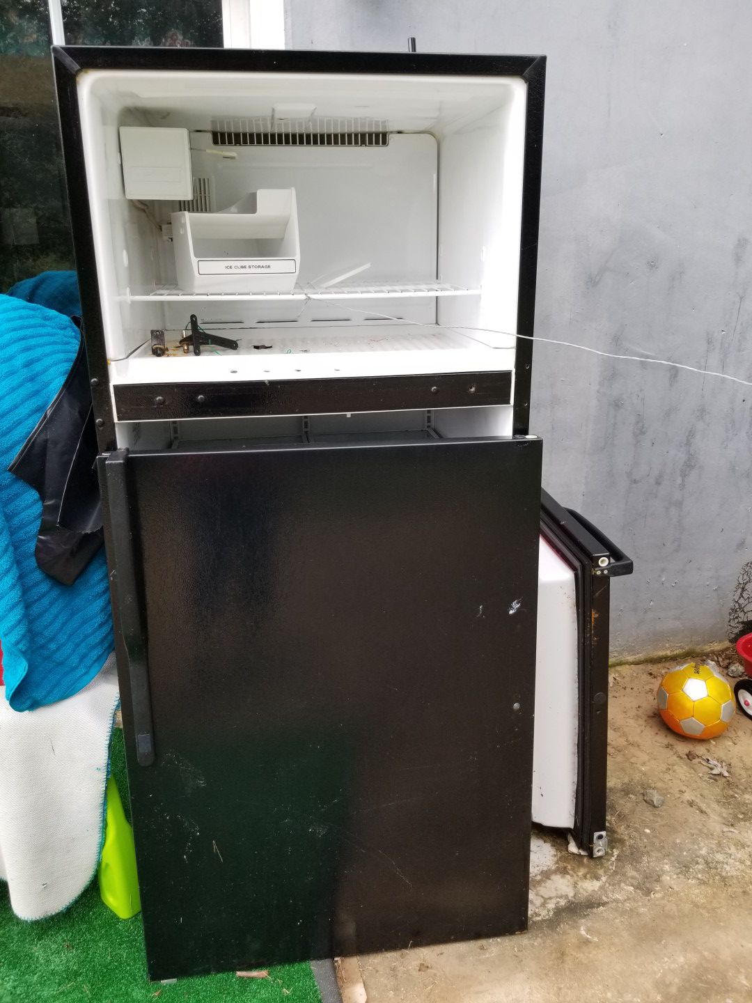 Free working fridge