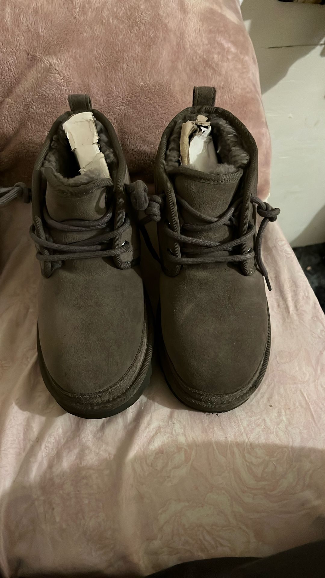 Ugg Neumel