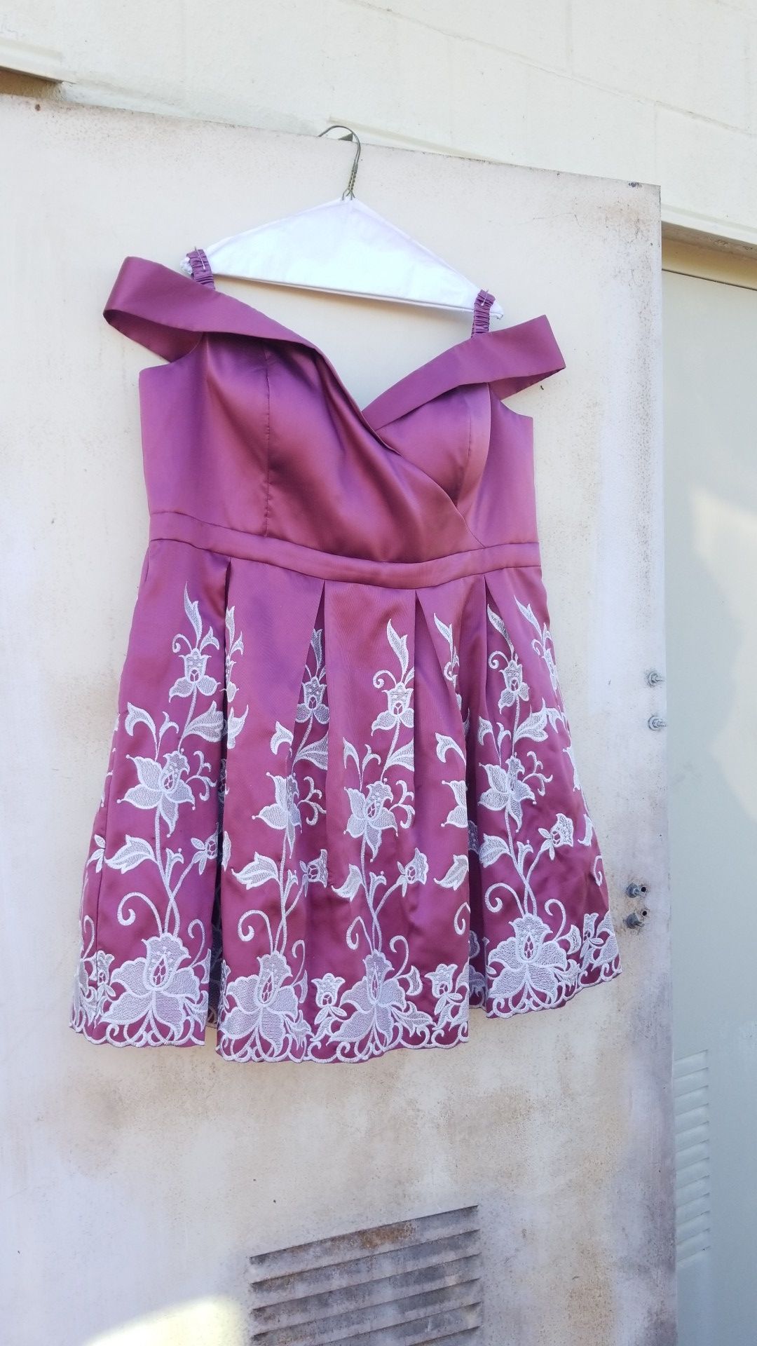 Chi chi dress, size 22