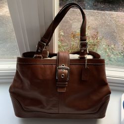 Beautiful leather coach bag