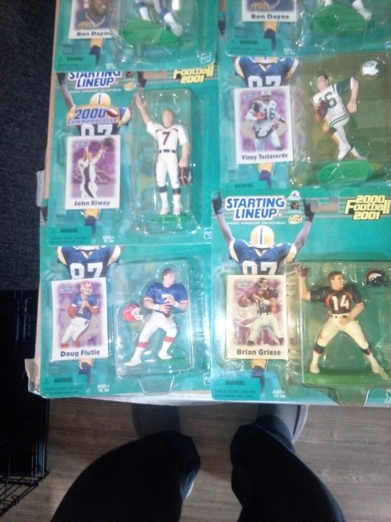 Starting Lineup 1(2000 2001) Vintage Football Figure Bundle 1 Figure For $8 Whole Lot For $50