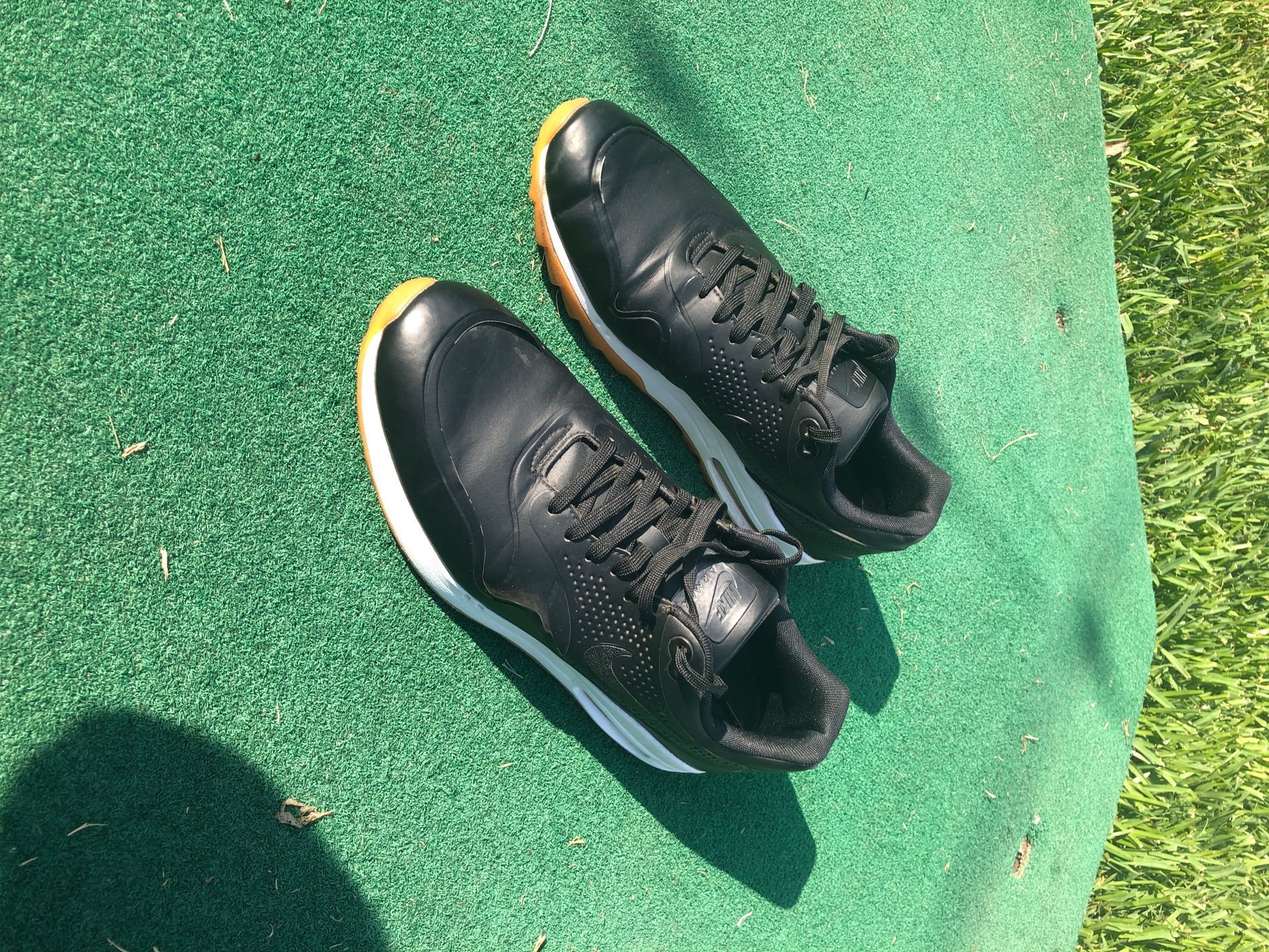 Nike Air Max 1 G golf shoes