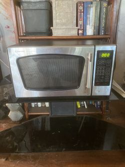 Emerson Microwave Oven 