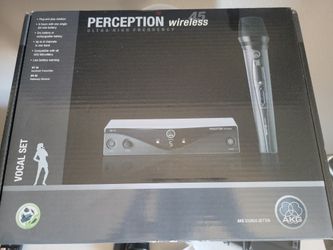 Wireless Microphones Pair