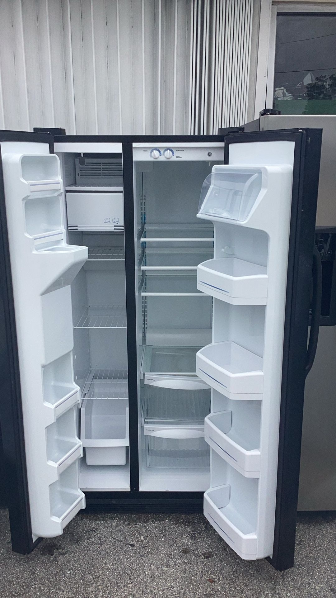 Used Clean Ge Black Side By Side Fridgerator