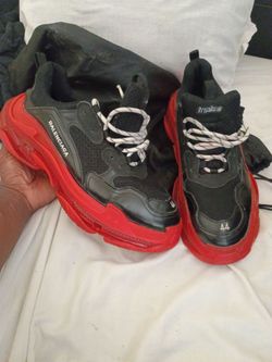 Balanciaga size 44 worn 2x to event only! / Nintendo switch with joy cons and charger in excellent condition!