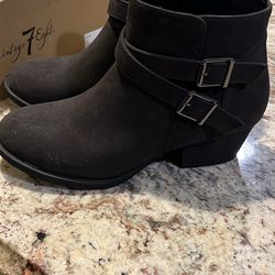 Women’s Boots -  Black 