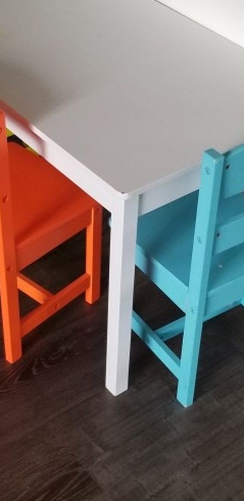 Kidskraft Table And Chairs