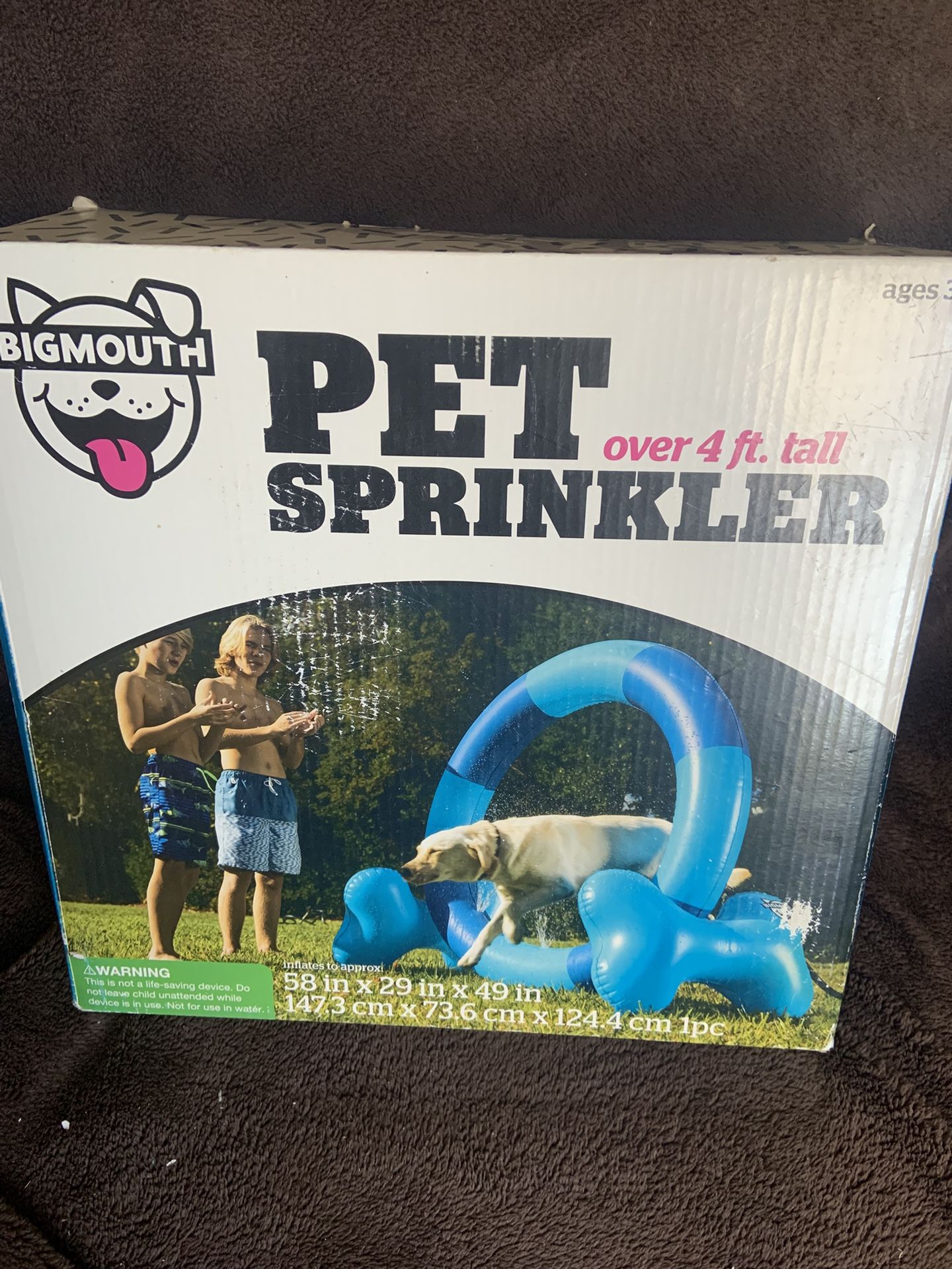 Pet Sprinkler (4 Foot Tall) NEW