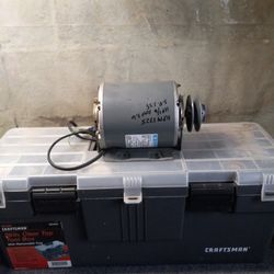 Electric Motor with Pulley
