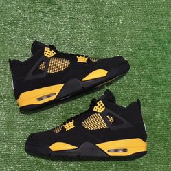Jordan 4 Thunder Bees