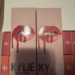 Bundle Of Kylie lipstick 100 Pieces 