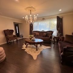 Beautiful Gorgeous Victorian Living Room Set Five Pieces