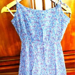 Girl's Junior Blue Flower Dress Size: M