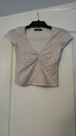 Brandy Melville Women's Floral Top - White and Pink
