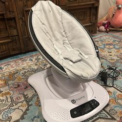 MamaRoo 4