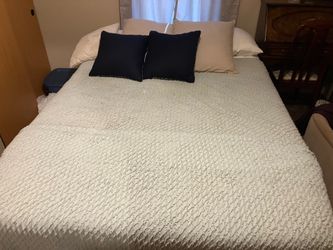 Queen size bed
