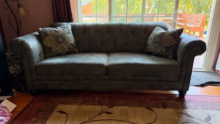 Gray Tufted Chesterfield-Style Sofa