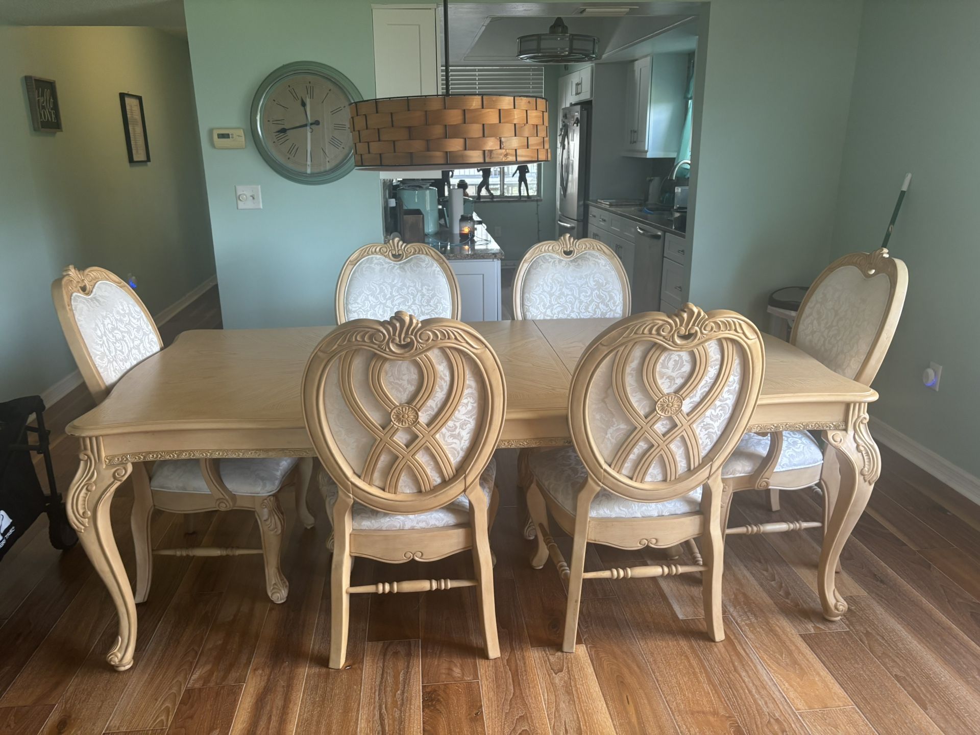 Nice Antique Dining Set 6 Chairs