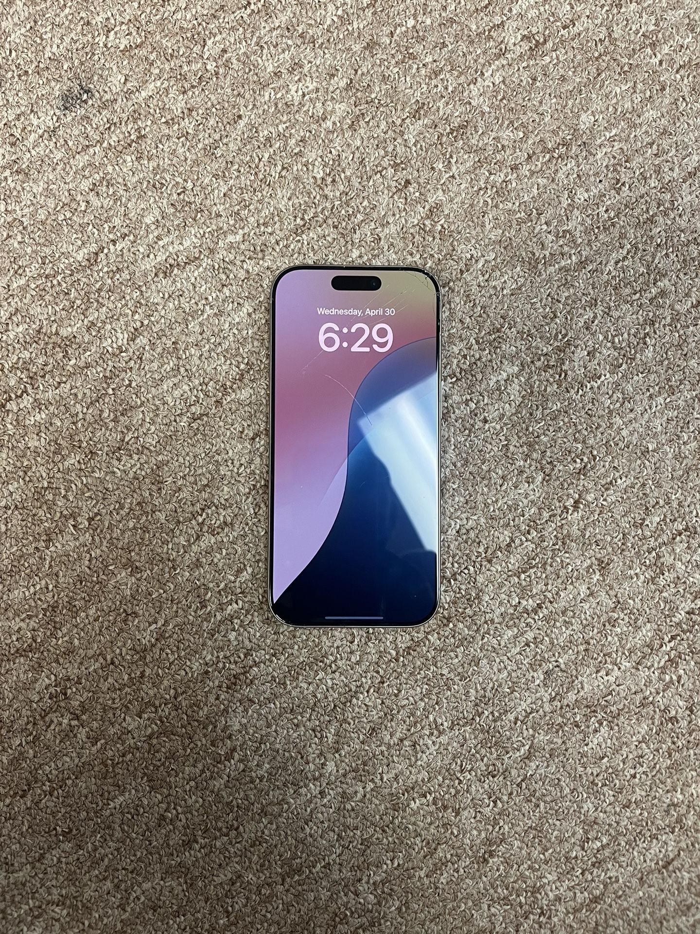 iPhone 16 Pro 128Gb Unlocked Cracked Screen