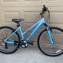 Trek Women’s Hybrid Bike