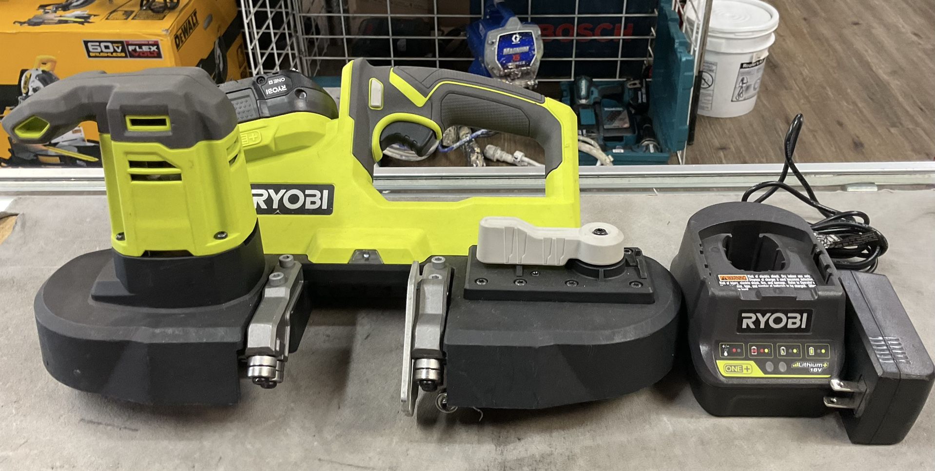 Ryobi One+ Cordless 18V Compact Band Saw Kit