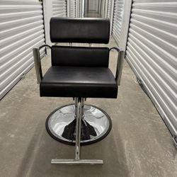 Salon Style Chair