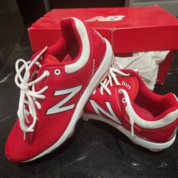 New Balance Molded Cleats Size 11