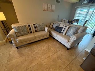 Couch /loveseat