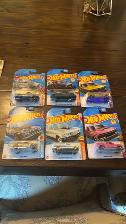 ￼Hot wheel trucks 3$ each or 15$ takes all!!!