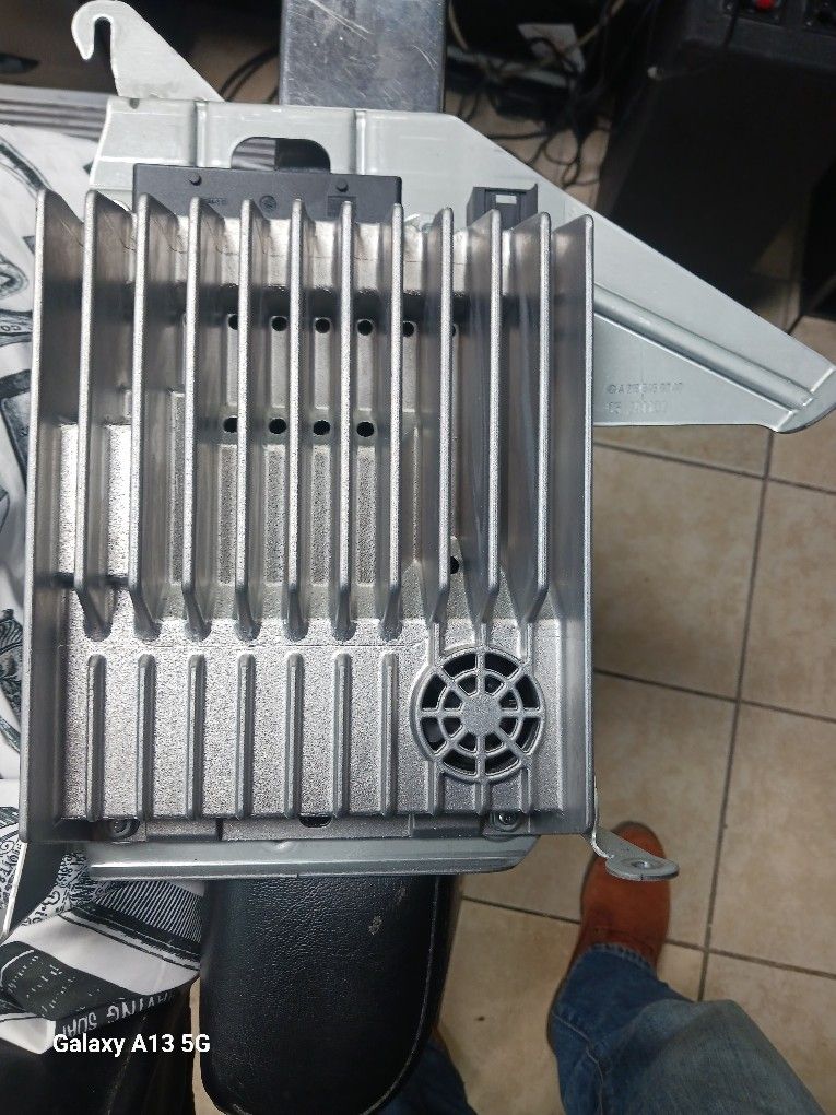 Mercedes Benz Music Amplifier Fit E350 C300 and More $350