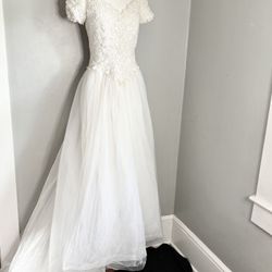 Demetrios Wedding Dress - 0-2