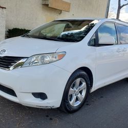 2011 Toyota Sienna