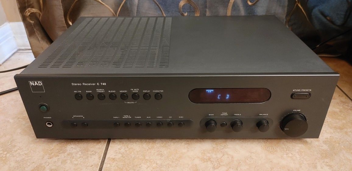 NAD C740 Stereo Receiver