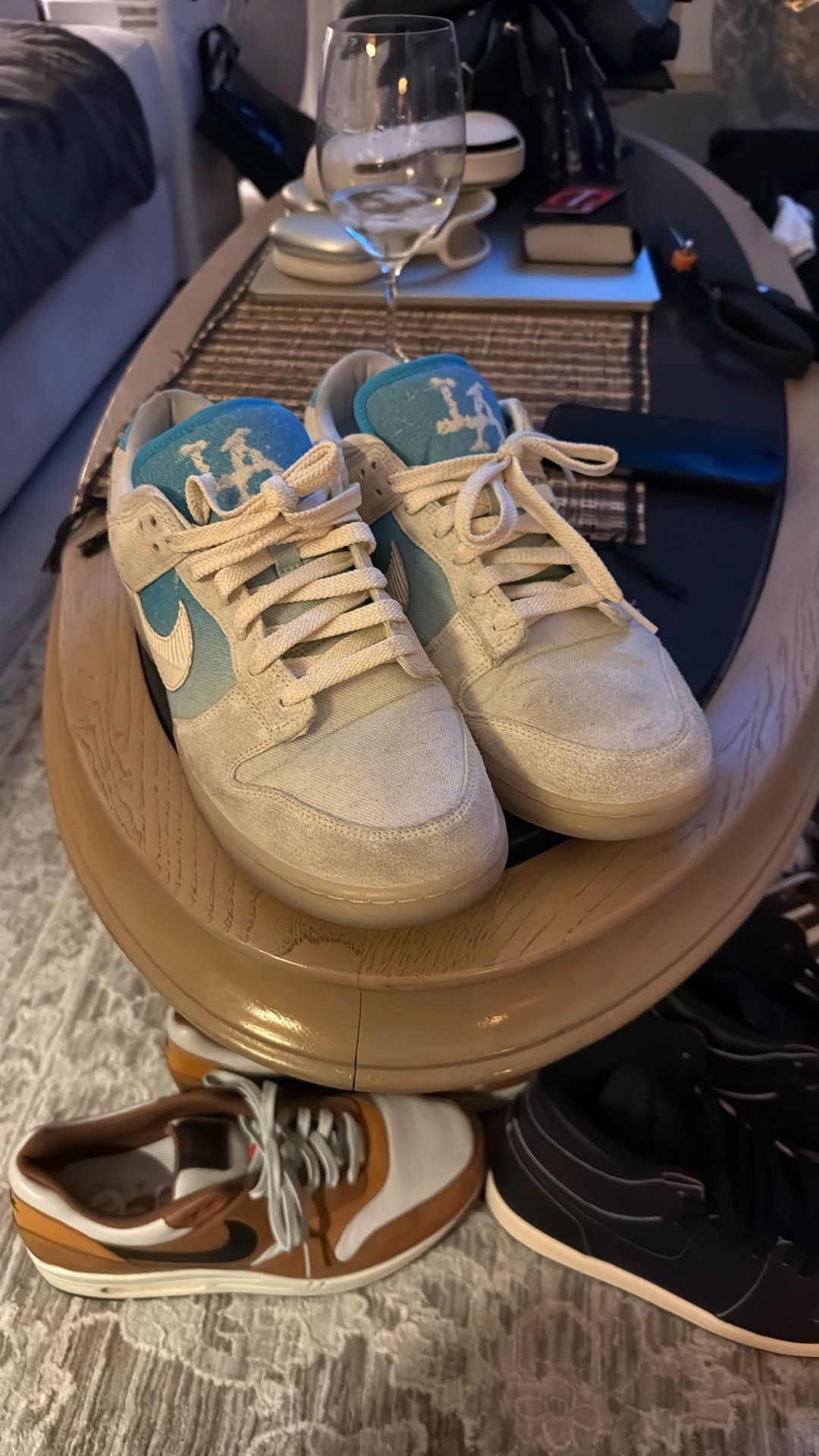 Nike Dunks Low SE “LA” Size 11