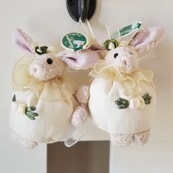 Set of BEARINGTON COLLECTION SCENTED 4" Deco. Hanging or Sit  NEW!