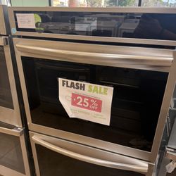 Frigidaire 30” double wall oven
