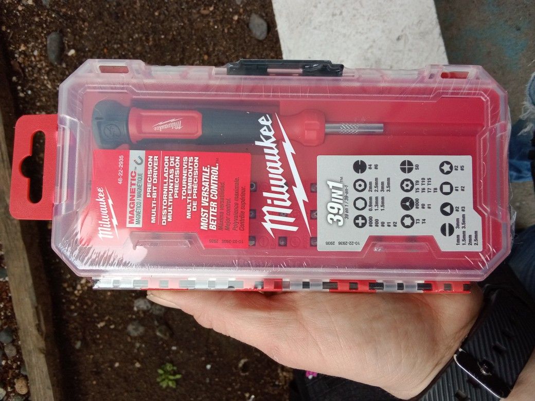 Milwaukee 39 In 1 Mini Screwdriver And Bit Set