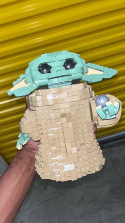 LEGO Star Wars:  Baby Yoda Figure
